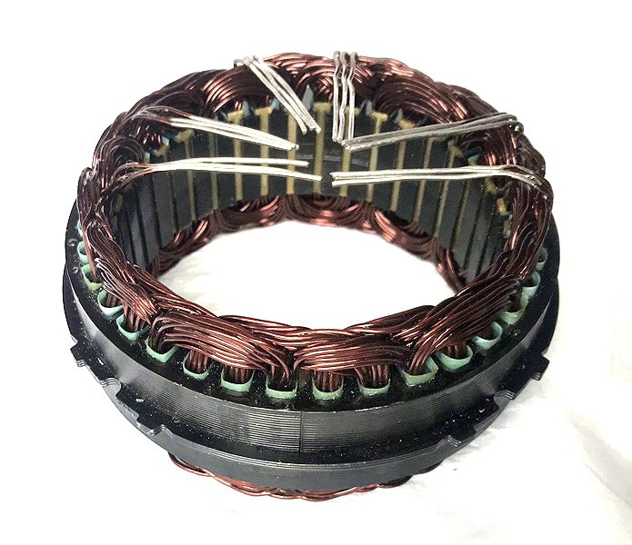 EST200JD - Estator Alternador eletronico tipo Bosch 0124625030 12V 200A. Aplicação Tratores John Deere, AH229090.