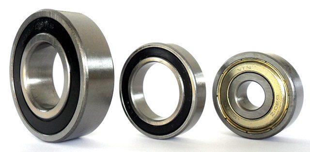 ROLM472 - Kit com 3 rolamentos e retentor para motor de partida Mitsubishi série M9 (grande) tipo M009T80472 MBB Axor, entre outros.